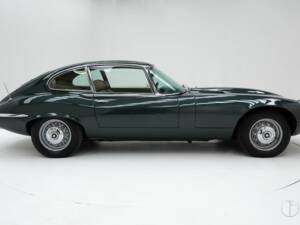 Bild 9/15 von Jaguar E-Type V12 (2+2) (1971)