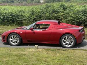 Image 2/9 de Tesla Roadster (2011)