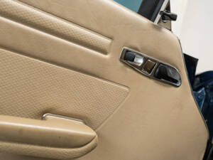 Image 8/40 of Mercedes-Benz 300 SL (1987)