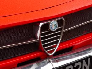 Image 19/31 of Alfa Romeo Giulia 1600 GT Junior (1974)