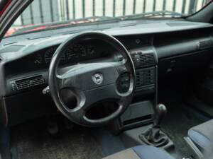 Imagen 23/38 de Lancia Delta HPE 1.6 16v (1998)