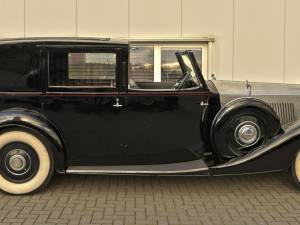 Image 7/50 of Rolls-Royce Phantom III (1938)