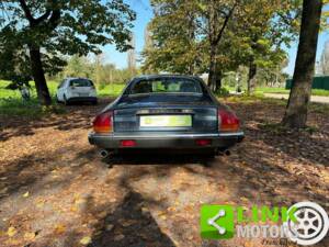 Image 8/10 of Jaguar XJ-S V12 (1990)