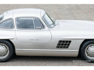 Afbeelding 17/45 van Mercedes-Benz 300 SL &quot;Gullwing&quot; (1989)