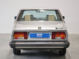 Immagine 25/40 di Alfa Romeo Alfa 6 - 2.0 (1986)