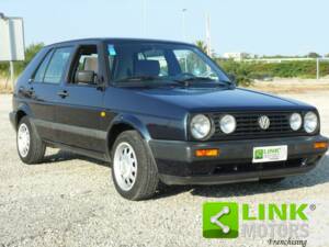 Immagine 3/10 di Volkswagen Golf II 1.6 (1991)