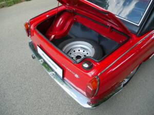 Image 26/29 of Innocenti Spider S (1966)