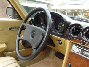 Image 45/84 of Mercedes-Benz 500 SL (1984)