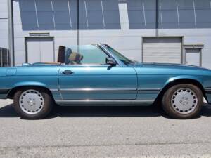 Image 57/82 of Mercedes-Benz 560 SL (1986)