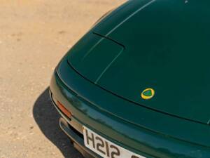 Image 47/50 of Lotus Elan (1991)