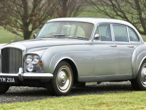 Immagine 3/50 di Bentley S 3 Continental Flying Spur (1963)