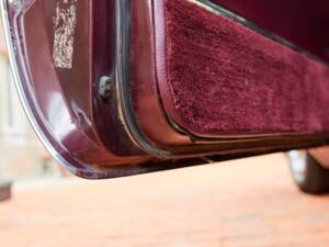 Bild 161/200 von Cadillac Coupe DeVille (1968)