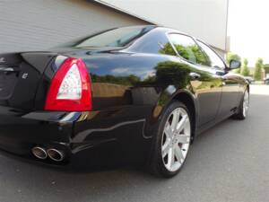 Bild 22/98 von Maserati Quattroporte S 4.7 (2010)