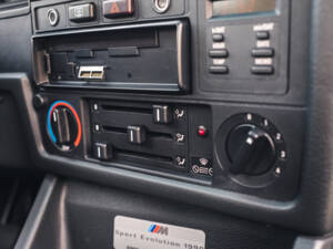 Image 39/50 of BMW M3 Sport Evo (1990)