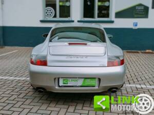 Image 5/10 of Porsche 911 Carrera 4 (1999)