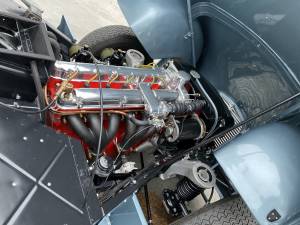 Image 15/50 of Aston Martin DB 2 Vantage DHC (1952)