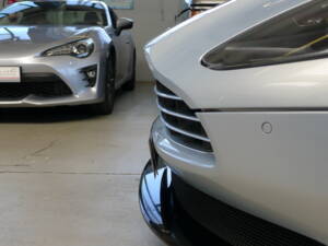 Image 20/37 of Aston Martin DB 11 V12 (2020)