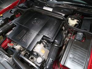 Image 28/30 of Mercedes-Benz SL 500 (1997)