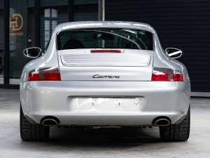 Image 3/14 of Porsche 911 Carrera (2002)