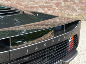 Image 32/50 of Jaguar XJ 220 (1993)
