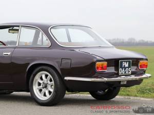 Immagine 38/40 di Alfa Romeo Giulia GT 1300 Junior (1972)