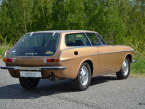 Image 9/29 of Volvo 1800 ES (1973)