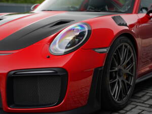 Image 40/50 de Porsche 911 GT2 RS Weissach (2018)