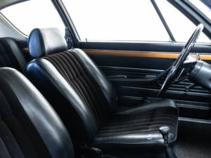 Image 14/26 of Audi 100 Coupe S (1973)
