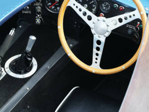 Image 50/60 of Jaguar D-Type (1967)