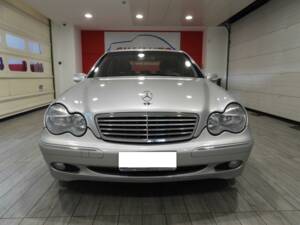 Image 2/15 of Mercedes-Benz C 200 Kompressor (2000)