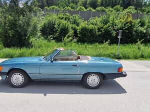 Image 67/82 of Mercedes-Benz 560 SL (1986)