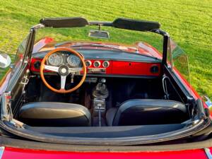 Image 16/28 of Alfa Romeo 1750 Spider Veloce (1968)