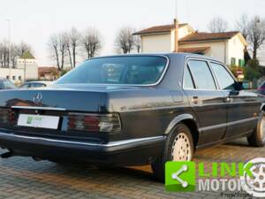 Image 4/10 of Mercedes-Benz 420 SE (1988)