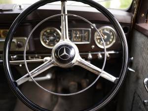 Image 10/16 of Mercedes-Benz 170 Sb (1953)