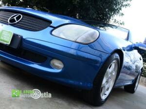 Bild 2/10 von Mercedes-Benz SLK 200 Kompressor (2000)