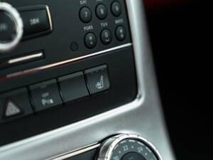 Image 36/50 of Mercedes-Benz SLS AMG (2010)