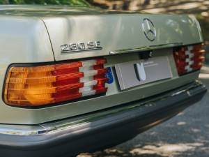 Imagen 11/46 de Mercedes-Benz 280 SE (1982)