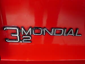 Image 33/47 of Ferrari Mondial 3.2 (1988)