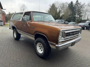 Bild 17/22 von Dodge Ramcharger (1976)