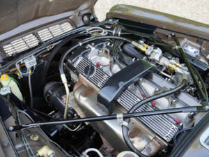 Bild 46/50 von Jaguar XJ 6 L 4.2 (1975)