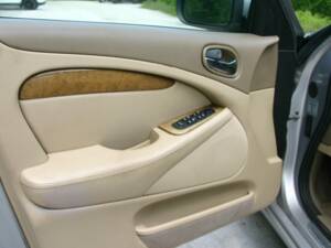 Bild 14/51 von Jaguar S-Type 4.0 V8 (2000)