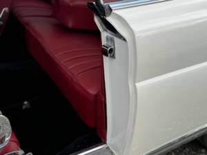 Image 21/132 of Mercedes-Benz 220 SE b (1963)
