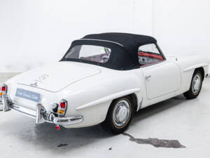 Image 7/31 of Mercedes-Benz 190 SL (1961)