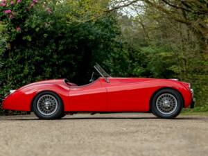 Image 2/50 of Jaguar XK 120 OTS (1950)