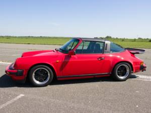 Afbeelding 4/35 van Porsche 911 Carrera 3.2 (1985)