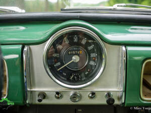 Image 7/43 of Morris Minor 1000 Traveller (1965)