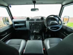 Bild 2/50 von Land Rover Defender 90 (2013)