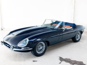 Image 47/48 de Jaguar E-Type (1967)