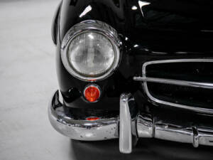 Image 24/31 of Mercedes-Benz 190 SL (1956)