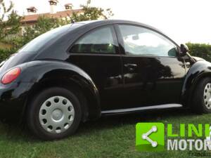 Bild 4/10 von Volkswagen New Beetle 1.9 TDI (2000)